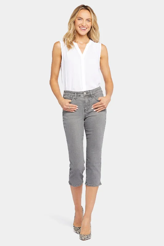 Casual Chic Slim Straight Crop Jeans - Palmas