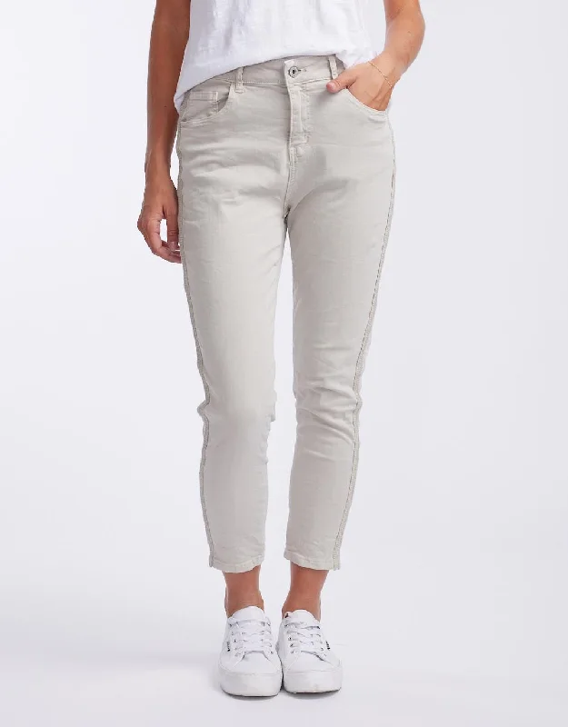 Chic & Cozy Apparel Chain Jeans - Beige