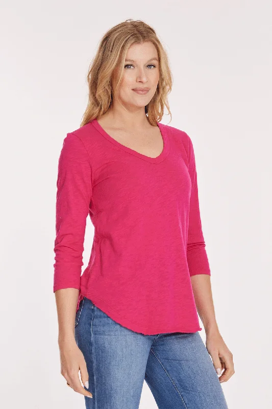 Elegant Style Mododoc 3Q Sleeve V Neck Tee