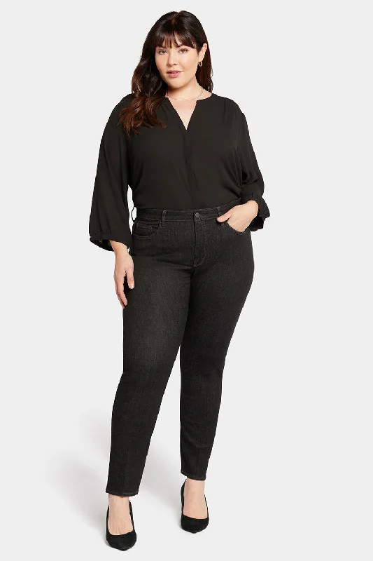 City Fashion Le Silhouette Sheri Slim Jeans In Plus Size - Eternity