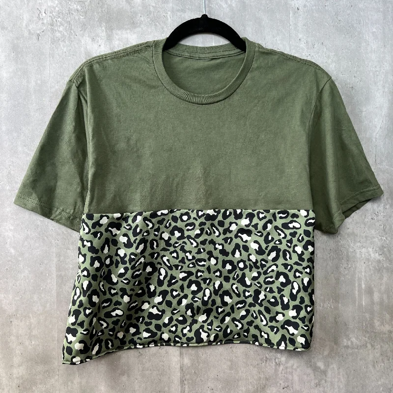 Evening Looks Olive Green Leopard Print Sporty Crop Tee